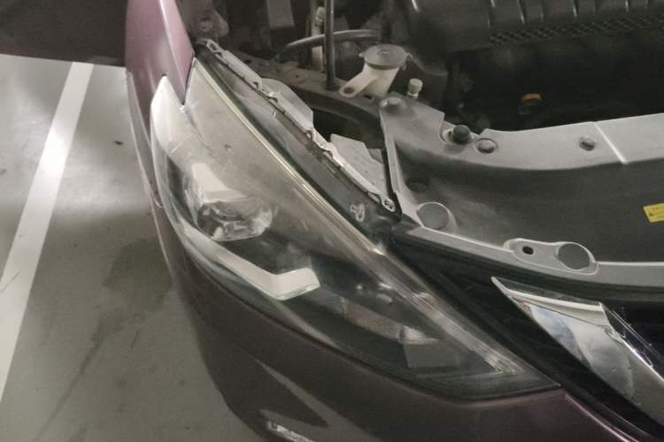 Used Nissan Sylphy 2016 1.6XV CVT Smart Enjoyment Version Right Front Headlight