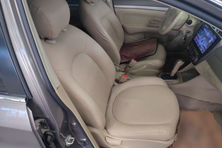 Used Nissan Sylphy 2016 Classic 1.6XE Automatic Leading Edition Right Front Seat