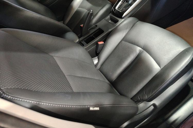 Used Nissan Sylphy 2016 1.6 XL CVT Deluxe Edition Right Front Seat
