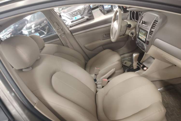 Used Nissan Sylphy 2016 Classic 1.6XE Automatic Leading Edition Right Front Seat