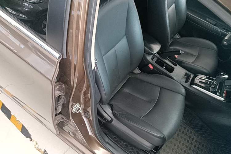 Used Nissan Sylphy 2016 1.6XV CVT Smart Enjoyment Version Right Front Seat