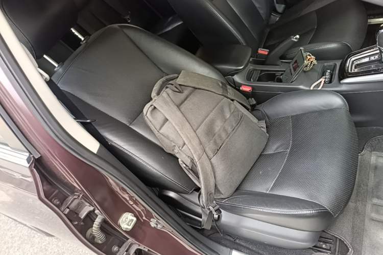Used Nissan Sylphy 2016 1.6XV CVT Smart Enjoyment Version Right Front Seat