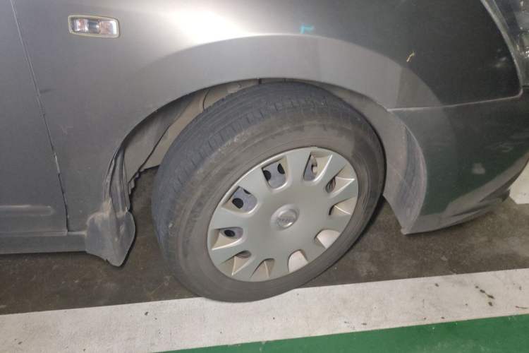 Used Nissan Sylphy 2016 Classic 1.6XE Manual Comfort Edition Right Front Wheel Hub