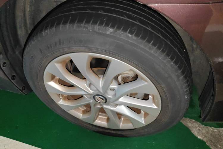 Used Nissan Sylphy 2016 1.6 XL CVT Deluxe Edition Right Front Wheel Hub