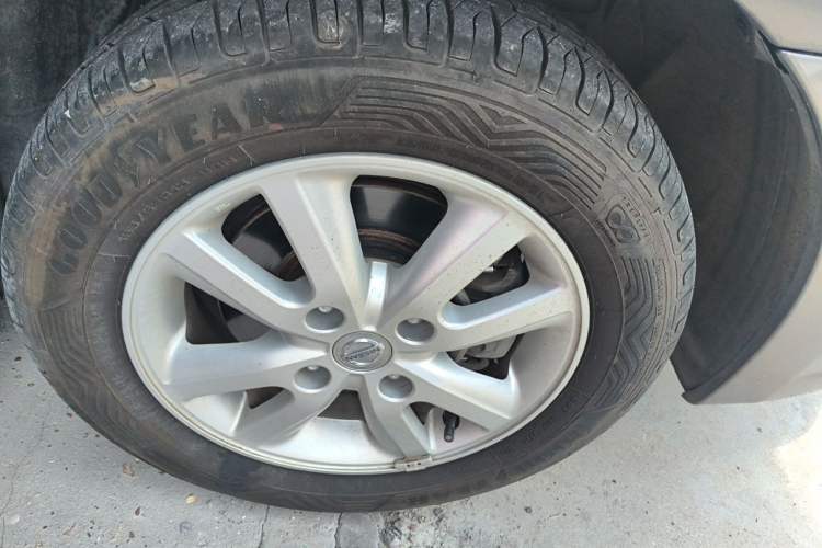 Used Nissan Sylphy 2016 Classic 1.6XE Automatic Leading Edition Right Front Wheel Hub