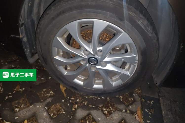 Used Nissan Sylphy 2016 1.6 XL CVT Deluxe Edition Right Front Wheel Hub