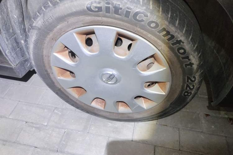 Used Nissan Sylphy 2016 Classic 1.6XE Automatic Comfort Edition Right Front Wheel Hub