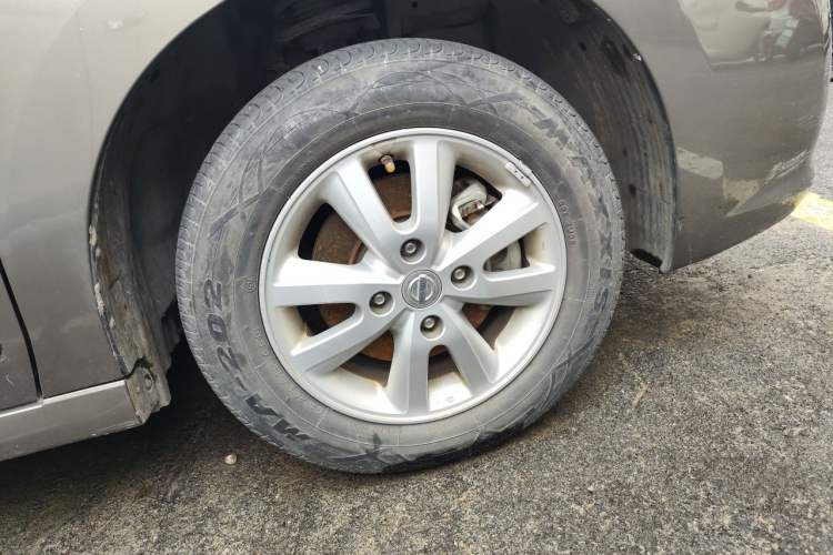 Used Nissan Sylphy 2016 Classic 1.6XE Manual Leading Edition Right Front Wheel Hub