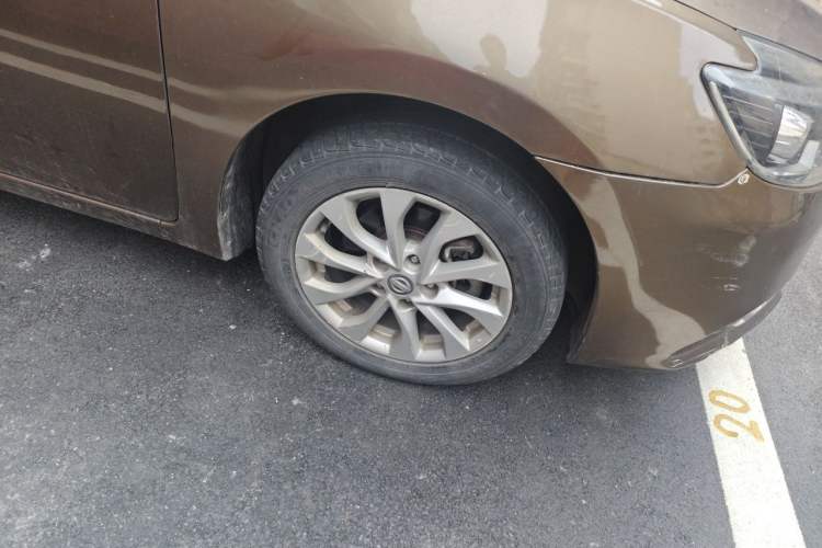 Used Nissan Sylphy 2016 1.6 XL CVT Deluxe Edition Right Front Wheel Hub