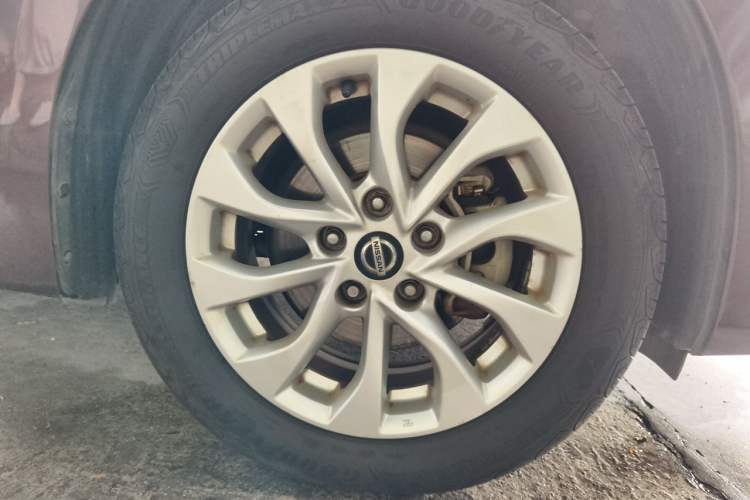 Used Nissan Sylphy 2016 1.6 XL CVT Deluxe Edition Right Front Wheel Hub