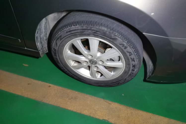 Used Nissan Sylphy 2016 Classic 1.6XE Automatic Comfort Edition Right Front Wheel Hub