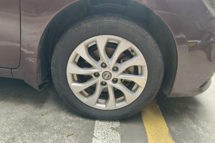 Used Nissan Sylphy 2016 1.6 XL CVT Deluxe Edition Right Front Wheel Hub