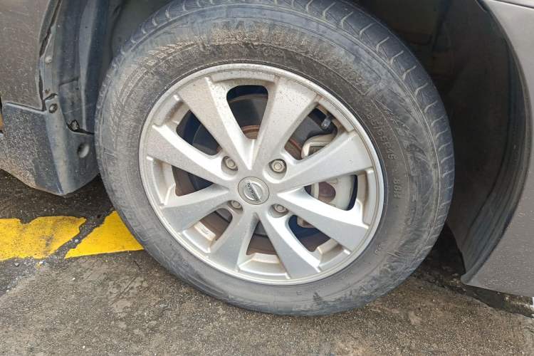 Used Nissan Sylphy 2016 Classic 1.6XE Automatic Comfort Edition Right Front Wheel Hub