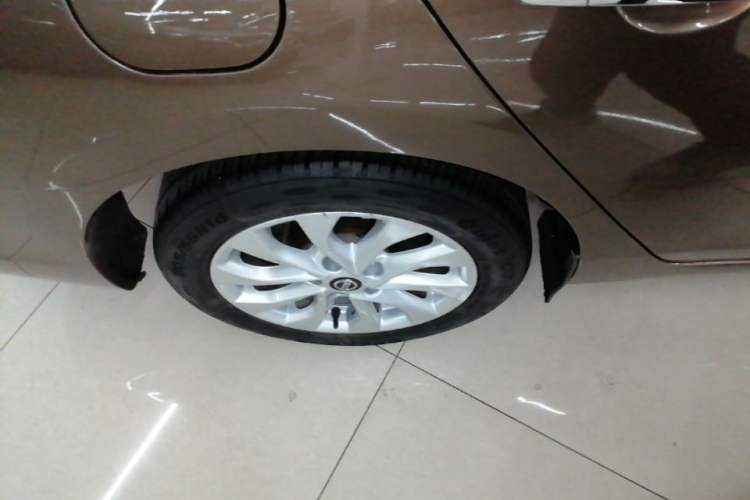 Used Nissan Sylphy 2016 1.6 XL CVT Deluxe Edition Right Rear Wheel Hub
