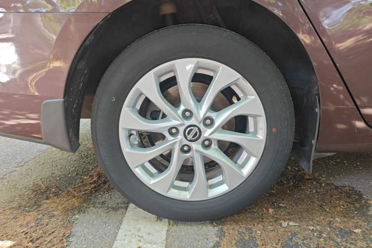 Used Nissan Sylphy 2016 1.6 XL CVT Deluxe Edition Right Rear Wheel Hub