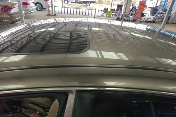 Used Nissan Sylphy 2016 Classic 1.6XE Automatic Leading Edition Roof