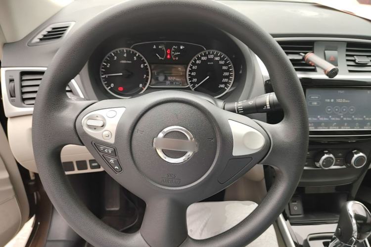Used Nissan Sylphy 2016 1.6XV CVT Smart Enjoyment Version Steering Wheel