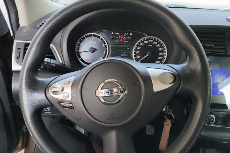 Used Nissan Sylphy 2016 1.6 XL CVT Luxury Edition Steering Wheel