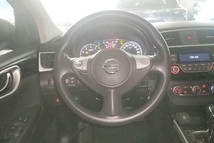 Used Nissan Sylphy 2016 1.6 XL CVT Luxury Edition Steering Wheel