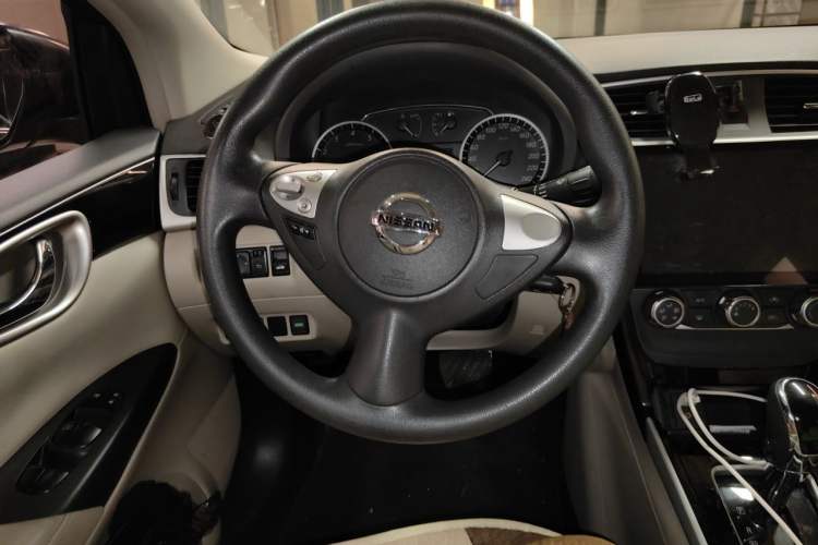 Used Nissan Sylphy 2016 Classic 1.6 XL Automatic Luxury Edition Steering Wheel
