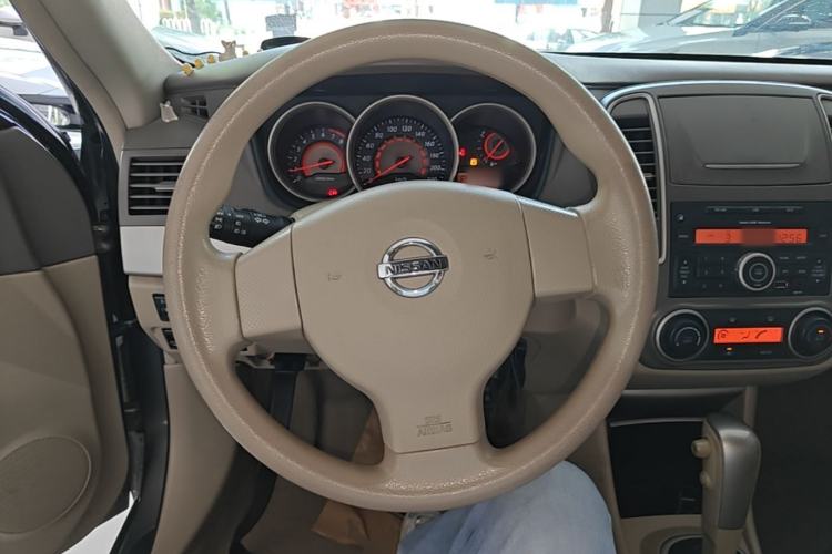 Used Nissan Sylphy 2016 Classic 1.6XE Automatic Comfort Edition Steering Wheel