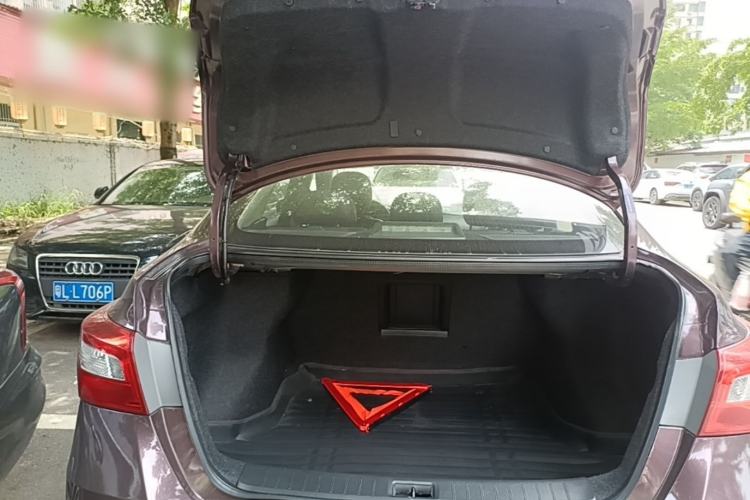 Used Nissan Sylphy 2016 1.6XV CVT Smart Enjoyment Version Trunk