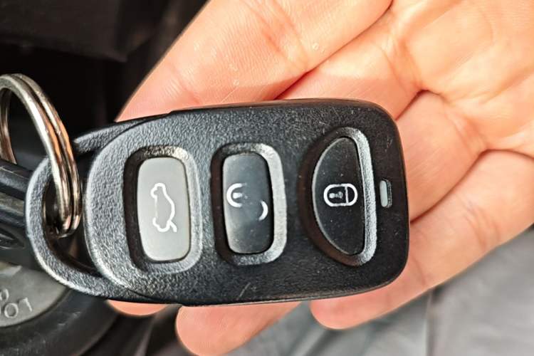 Used Nissan Sylphy 2016 Classic 1.6XE Automatic Leading Edition Vehicle Key