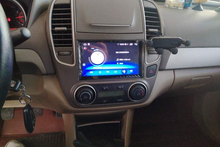 Used Nissan Sylphy 2016 Classic 1.6XE Manual Comfort Edition Audio And AC Panel
