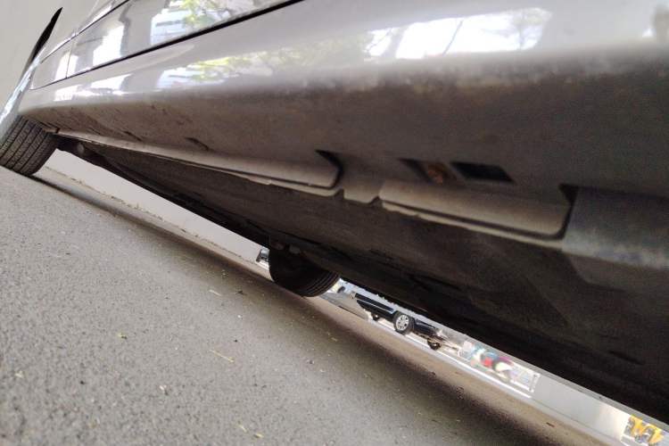 Used Nissan Sylphy 2016 Classic 1.6XE Manual Comfort Edition Chassis Front Right