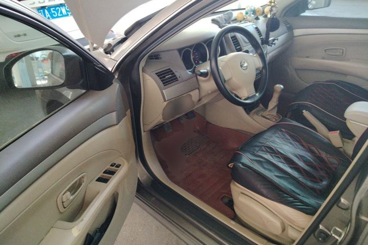 Used Nissan Sylphy 2016 Classic 1.6XE Manual Comfort Edition Driver Seat