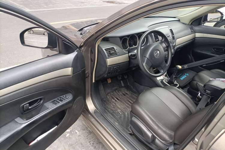 Used Nissan Sylphy 2016 Classic 1.6XE Manual Comfort Edition Driver Seat