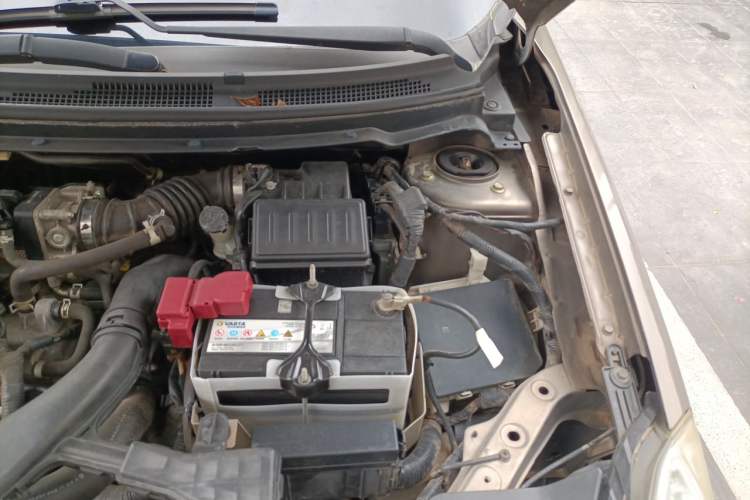 Used Nissan Sylphy 2016 Classic 1.6XE Manual Comfort Edition Engine Bay Left