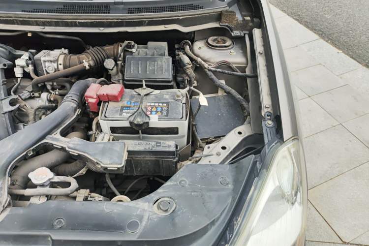 Used Nissan Sylphy 2016 Classic 1.6XE Manual Leading Edition Engine Bay Left