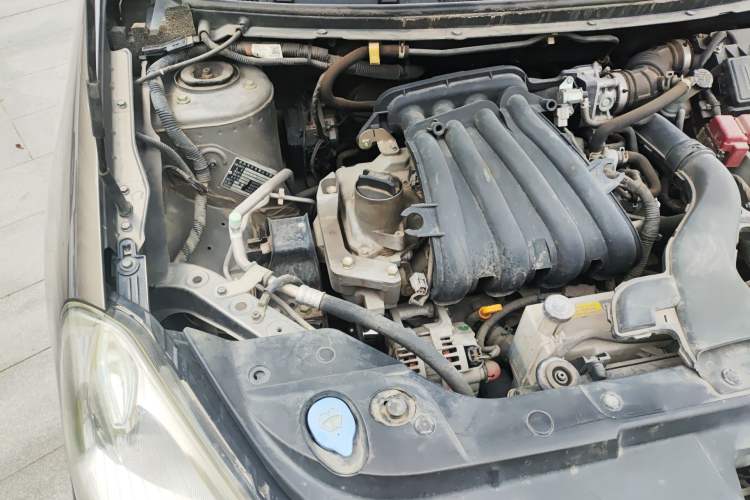 Used Nissan Sylphy 2016 Classic 1.6XE Manual Leading Edition Engine Bay Right