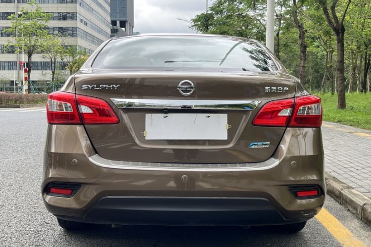 Used Nissan Sylphy 2016 1.6 XL CVT Luxury Edition Exterior 4