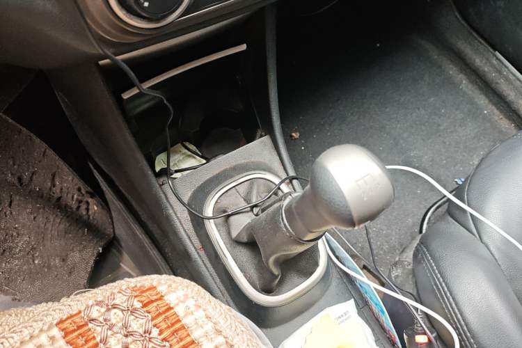 Used Nissan Sylphy 2016 Classic 1.6XE Manual Leading Edition Gear Lever