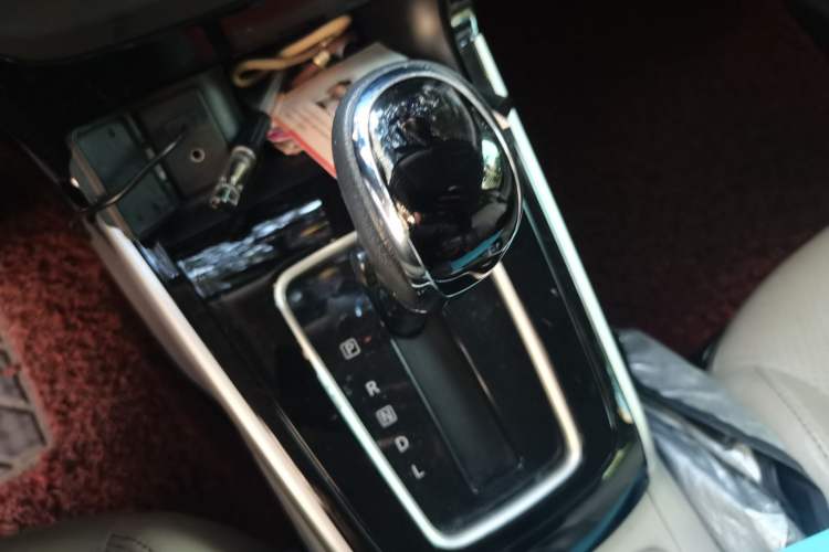 Used Nissan Sylphy 2016 1.6 XL CVT Luxury Edition Gear Lever