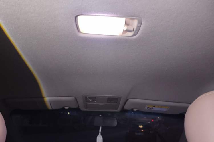 Used Nissan Sylphy 2016 Classic 1.6XE Automatic Comfort Edition Headliner