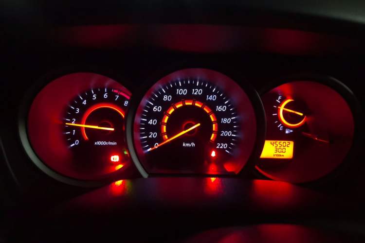 Used Nissan Sylphy 2016 Classic 1.6XE Manual Leading Edition Instrument Cluster