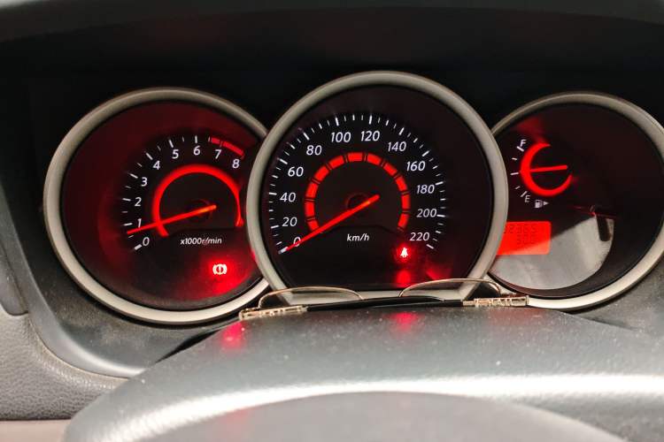 Used Nissan Sylphy 2016 Classic 1.6XE Manual Leading Edition Instrument Cluster