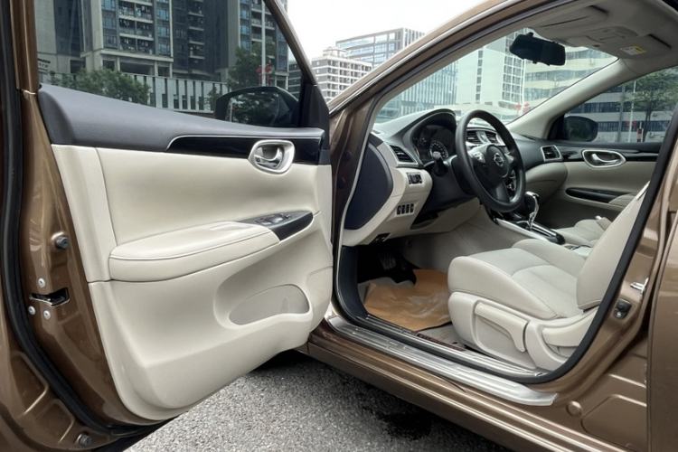 Used Nissan Sylphy 2016 1.6 XL CVT Luxury Edition Interior 1