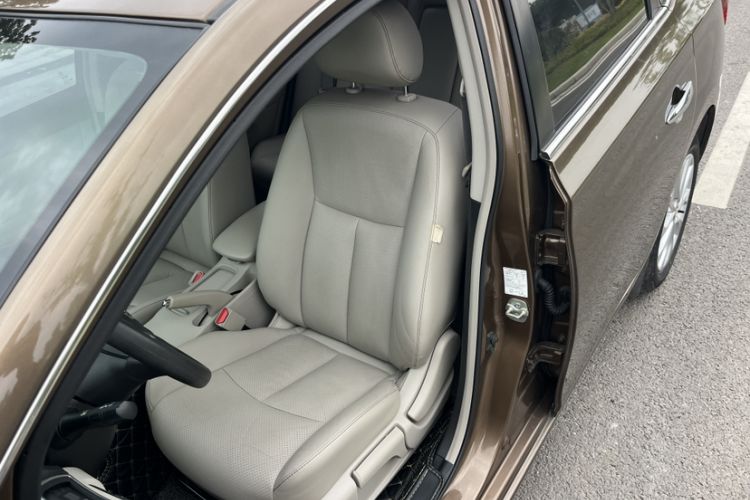 Used Nissan Sylphy 2016 1.6XV CVT Smart Enjoyment Version Interior 4