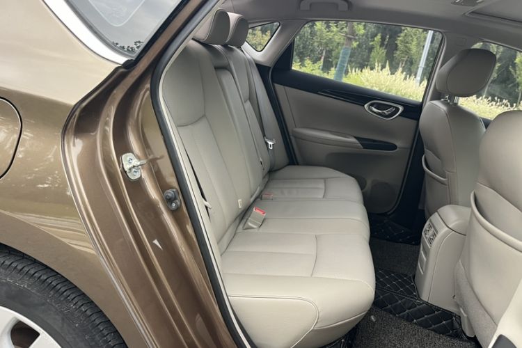 Used Nissan Sylphy 2016 1.6XV CVT Smart Enjoyment Version Interior 6