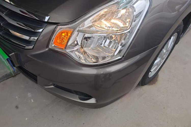 Used Nissan Sylphy 2016 Classic 1.6XE Automatic Leading Edition Left Front Headlight