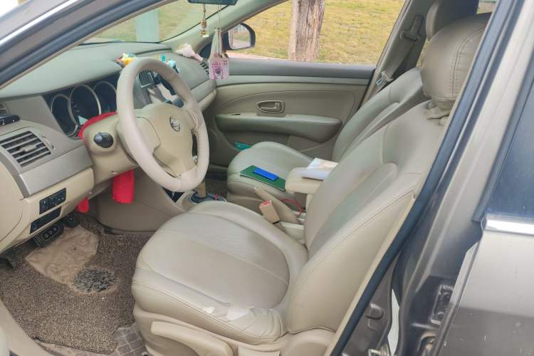 Used Nissan Sylphy 2016 Classic 1.6XE Automatic Comfort Edition Left Front Seat
