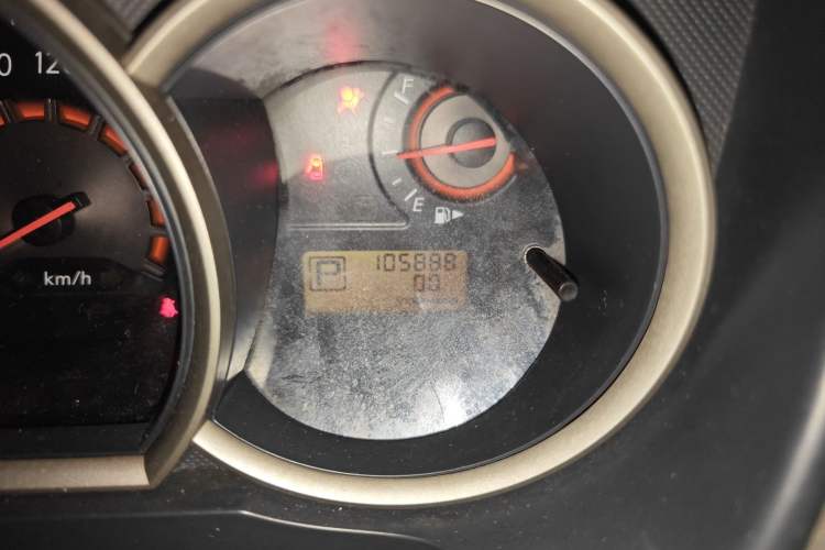Used Nissan Sylphy 2016 Classic 1.6XE Automatic Comfort Edition Odometer Close Up