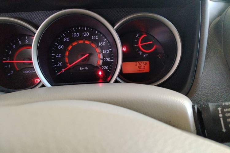 Used Nissan Sylphy 2016 Classic 1.6XE Manual Comfort Edition Odometer Close Up