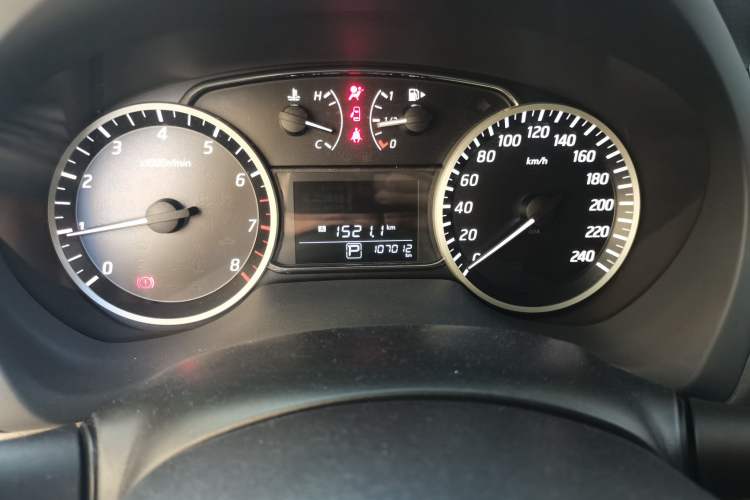 Used Nissan Sylphy 2016 1.6 XL CVT Luxury Edition Odometer Close Up