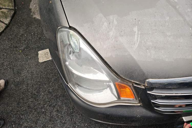 Used Nissan Sylphy 2016 Classic 1.6XE Manual Leading Edition Right Front Headlight