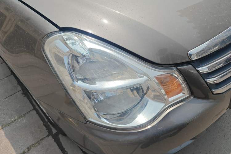 Used Nissan Sylphy 2016 Classic 1.6XE Automatic Leading Edition Right Front Headlight